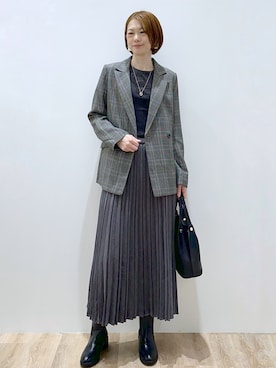 「OPAQUE.CLIP（オペークドットクリップ）のダブルブレストジャケット【洗える】（Tailored jacket、グレー系）」を使った、yurieさん（レディース・167cm）の秋コーディネート