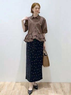 「OPAQUE.CLIP（オペークドットクリップ）の裾ラッフルデザインブラウス【洗濯機OK】（Shirts、ブラウン系）」を使った、yurieさん（レディース・167cm）の秋コーディネート