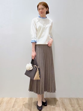「OPAQUE.CLIP（オペークドットクリップ）の【UVケア／遮熱性】フリルドッキングニット《洗濯機OK》（Knitwear、ホワイト系）」を使った、yurieさん（レディース・167cm）の秋コーディネート