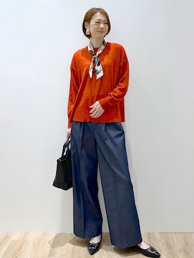 「OPAQUE.CLIP（オペークドットクリップ）のリラクシークルーニット【洗濯機OK】（Knitwear、オレンジ系）」を使った、yurieさん（レディース・167cm）の秋コーディネート