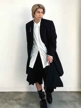 COMME des GARCONSのテーラードジャケットを使った人気ファッション