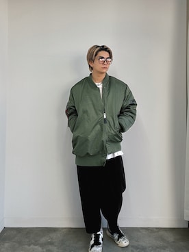 「アイテム（MA-1）」を使った、Micchiさん（メンズ・172cm）の秋コーディネート