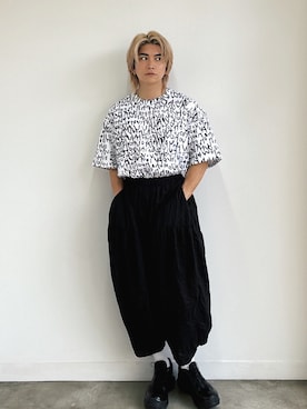 BLACK COMME des GARCONSのパンツを使った人気ファッション