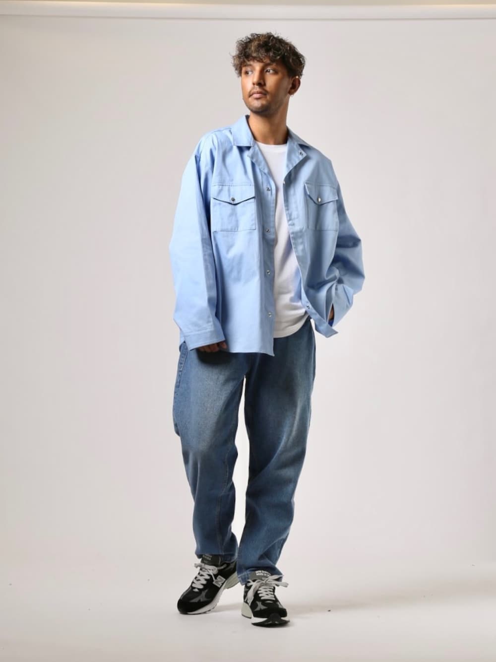 「JOINT WORKSのアイテム（トップス、ブルー系）」を使った、TAKESHIさん（メンズ・178cm）の冬コーディネートの1枚目の写真