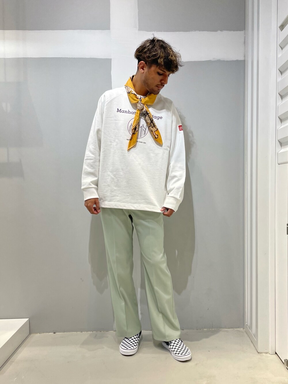 「JOINT WORKSのアイテム（パンツ、ホワイト系）」を使った、TAKESHIさん（メンズ・178cm）の冬コーディネートの1枚目の写真