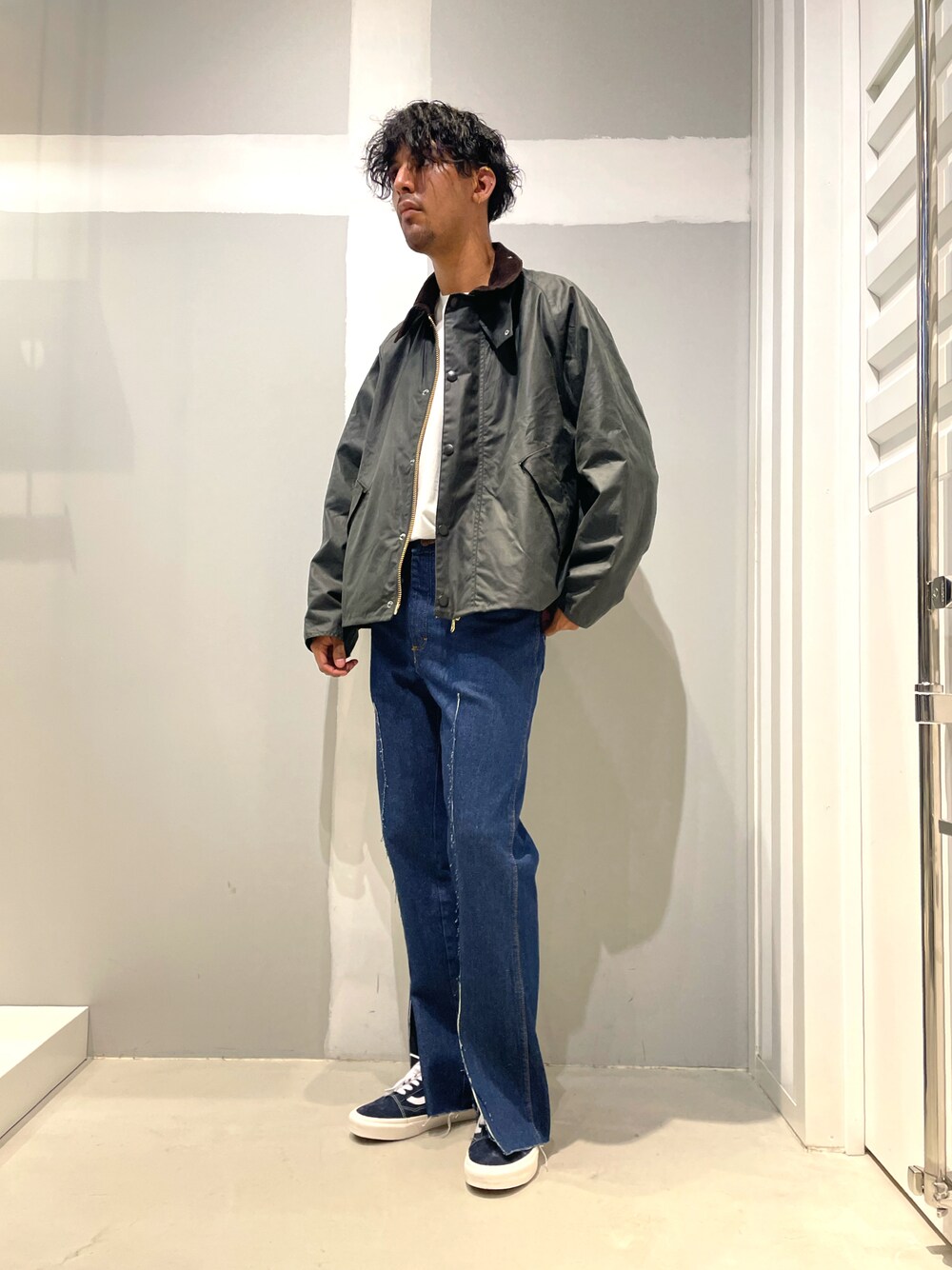 「jointworks、finalsale」｜「JOINT WORKSのアイテム（ジャケット/アウター、ブラウン系）」を使った、TAKESHIさん（メンズ・178cm）の冬コーディネートの1枚目の写真