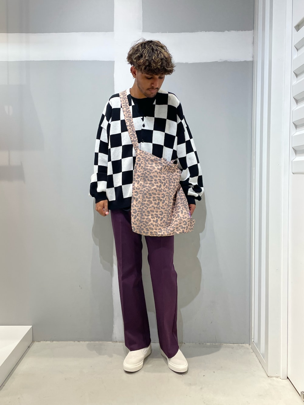 「JOINT WORKSのアイテム（トップス、ブラック系）」を使った、TAKESHIさん（メンズ・178cm）の冬コーディネートの1枚目の写真