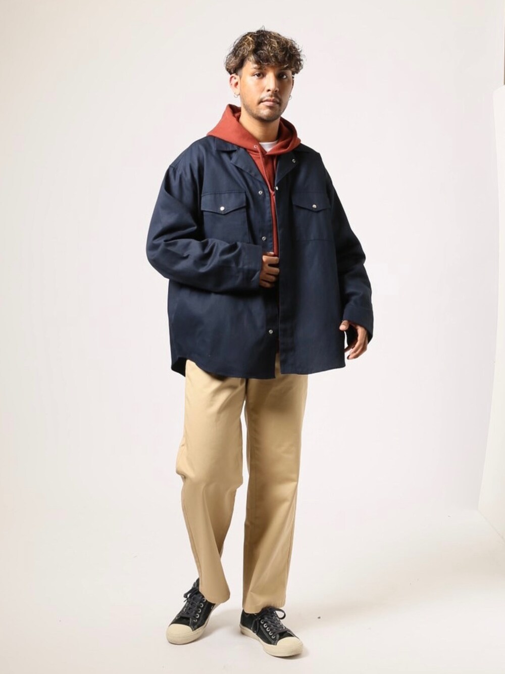「JOINT WORKSのアイテム（トップス、ブルー系）」を使った、TAKESHIさん（メンズ・178cm）の冬コーディネートの1枚目の写真
