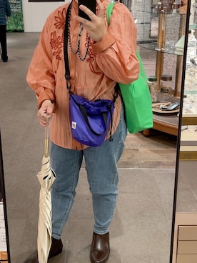 「アイテム（レインシューズ、ブラウン系）」を使った、ayukuraさん（レディース・156cm）の秋コーディネート