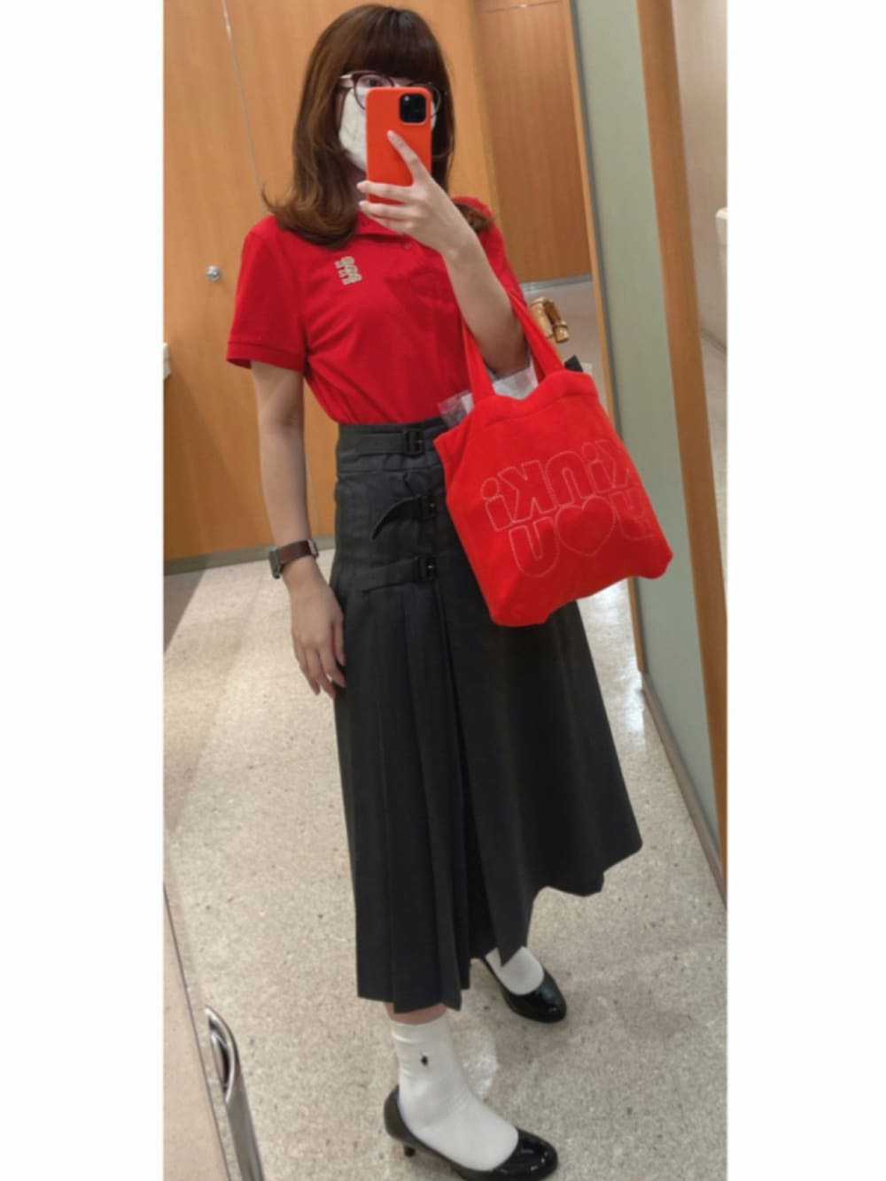 「BEAMS BOYのBEAMS BOY / ポリエステルウール ギャバ キルト スカート（スカート、グレー系）」を使った、►rie◄さん（レディース・155cm）の夏コーディネートの1枚目の写真