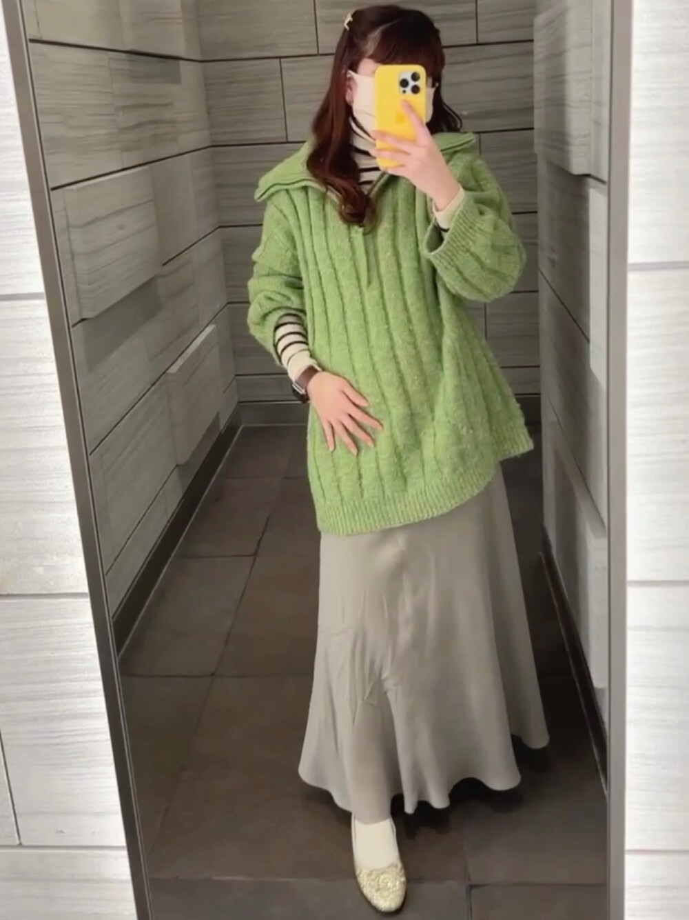 「SHIPSのアイテム（パンプス、ゴールド系）」を使った、►rie◄さん（レディース・155cm）の冬コーディネートの1枚目の写真