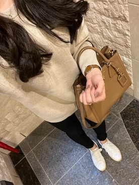 Saint Laurentのスニーカーを使ったレディース人気ファッション