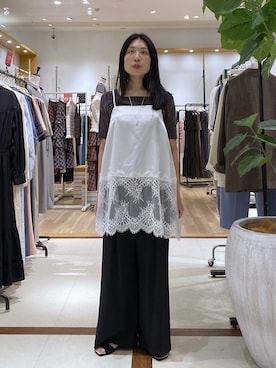 「Andemiu（アンデミュウ）のサテンレースキャミ（シャツ/ブラウス、ホワイト系）」を使った、いっちーさん（レディース・162cm）の夏コーディネート