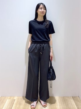 「OPAQUE.CLIP（オペークドットクリップ）のベーシックTシャツ／オーガニックコットン混【洗濯機OK】（Tシャツ/カットソー、ブラック系）」を使った、sachikoさん（レディース・174cm）の夏コーディネート