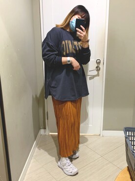 「アイテム（デジタル腕時計、ホワイト系）」を使った、misanさん（レディース・165cm）の秋コーディネート