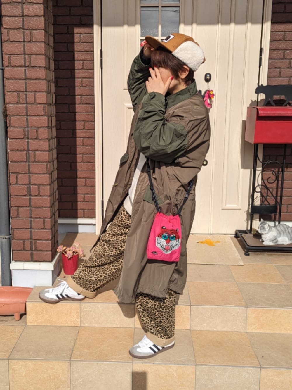 「大人カジュアル、アディダス、adidas、adidas samba、samba、フライトキャップ、モッズコート、BEAMS BOY、アニマル柄」｜「THE NORTH FACEのアイテム（キャップ、ブラウン系）」を使った、ゆきだるま☆さん（レディース・148cm）の冬コーディネートの1枚目の写真