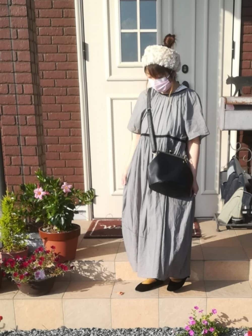 「だから秋服が好き、ヘアバンド、Samansa Mos2、antiqua、がま口バッグ、SVEC(SVEC)、バレーシューズ、カンフーシューズ」｜「antiquaのフェイクレザーがま口バッグ（ショルダーバッグ、ブラック系）」を使った、ゆきだるま☆さん（レディース・148cm）の秋コーディネートの1枚目の写真