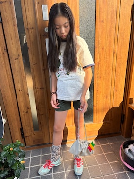 「adidas（アディダス）のアイテム（スニーカー、ブルー系）」を使った、miperoさん（キッズ・147cm）の夏コーディネート