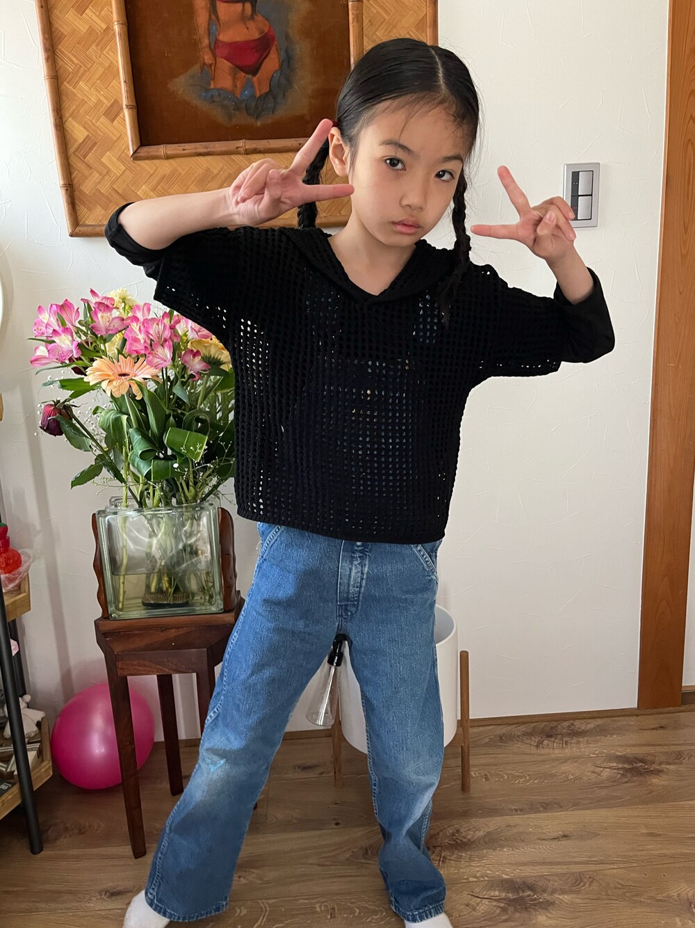 「春コーデ、メッシュニットセーラー、デニムサロペット」｜「OSHKOSHのアイテム（サロペット/オーバーオール、ブルー系）」を使った、miperoさん（キッズ・130cm）の春コーディネートの1枚目の写真