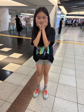「古着のアイテム（Tシャツ/カットソー、ブラック系）」を使った、miperoさん（キッズ・147cm）の夏コーディネート