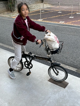 「アイテム（スリッポン）」を使った、miperoさん（キッズ・140cm）の冬コーディネート