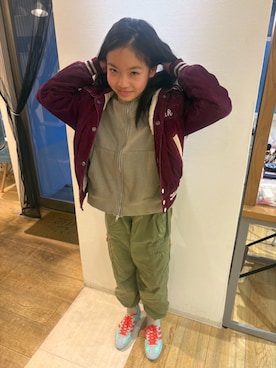 「H&M（エイチ・アンド・エム）のアイテム（パンツ）」を使った、miperoさん（キッズ・147cm）の春コーディネート