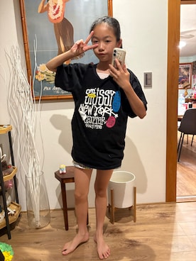 「STUSSY（ステューシー）のアイテム（Tシャツ/カットソー、ブラック系）」を使った、miperoさん（キッズ・147cm）の夏コーディネート