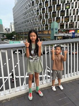 「adidas（アディダス）のアイテム（スニーカー、ブルー系）」を使った、miperoさん（キッズ・147cm）の夏コーディネート