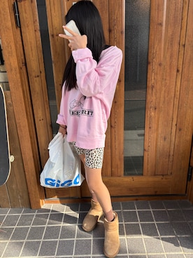 「UGG（アグ）のアイテム」を使った、miperoさん（キッズ・147cm）の春コーディネート