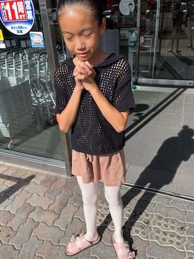 「アイテム（サンダル）」を使った、miperoさん（キッズ・140cm）の秋コーディネート