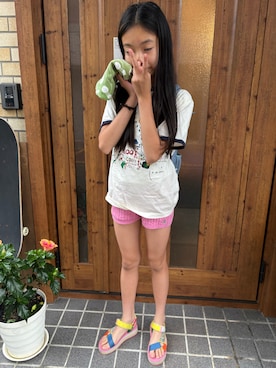 「the marc jacobsのアイテム（サンダル、ピンク系）」を使った、miperoさん（キッズ・147cm）の夏コーディネート