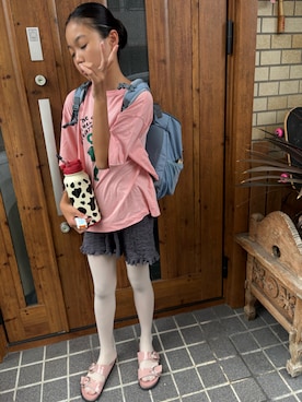 「アイテム（Tシャツ/カットソー、ピンク系）」を使った、miperoさん（キッズ・147cm）の秋コーディネート