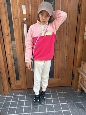 「アイテム（スウェットパンツ）」を使った、miperoさん（キッズ・140cm）の冬コーディネート