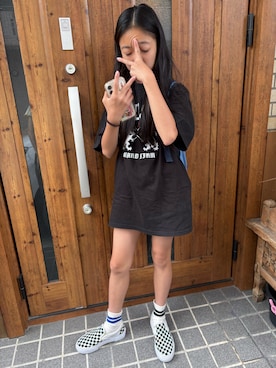 「VANS（バンズ）のアイテム（スリッポン、ブルー系）」を使った、miperoさん（キッズ・147cm）の夏コーディネート