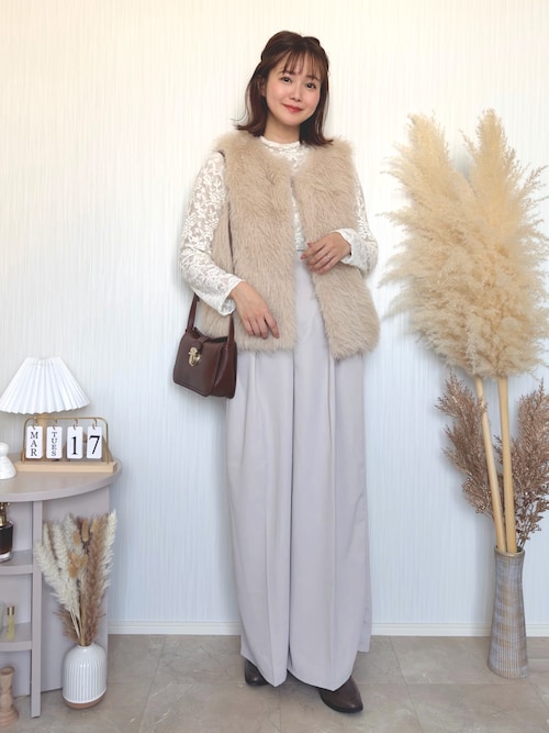 「fifth(フィフス)のポケット付ハイウエストスラックスパンツ(その他パンツ)」を使った、kotori ¨̮さん(レディース・157cm)の春コーディネート