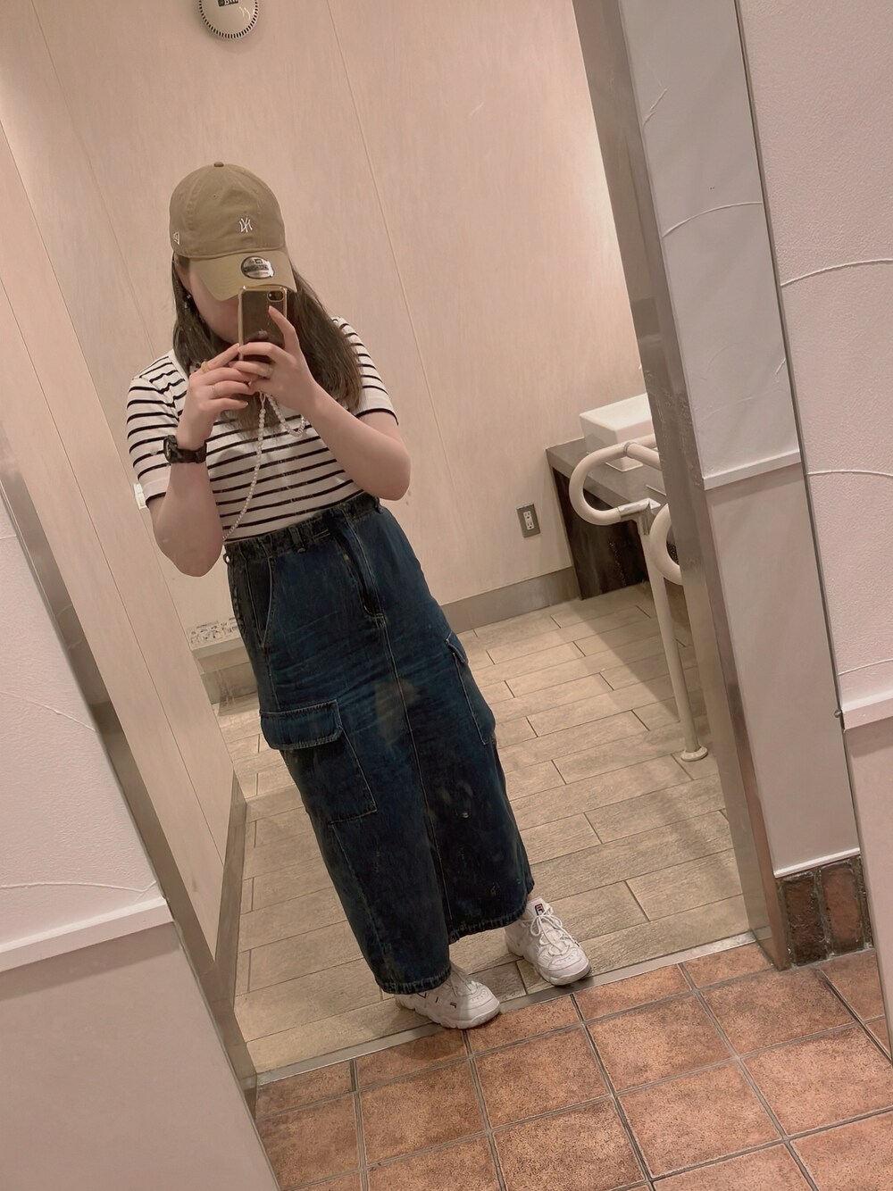 「GU、NEW ERA、GRL、FILA」｜「GRLのアイテム（トップス、ホワイト系）」を使った、真奈さん（レディース・160cm）の夏コーディネートの1枚目の写真