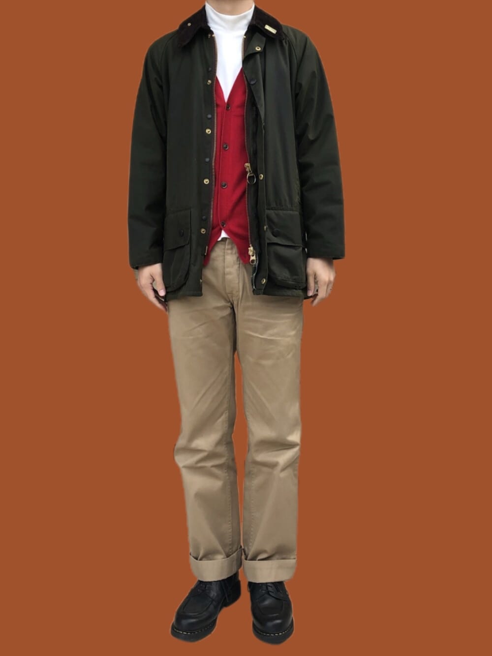 「ほめられ本命コーデ、バブアー、barbour、Bshop、UNIQLO、ユニクロ、Paraboot、パラブーツ、インバーアラン、おしゃれさんと繋がりたい、大人カジュアル、いいね、save、フォローお願いします🤑、メンズファッション、休日コーデ、革靴」｜「Bshopの【078 CITE】T/C ワークパンツ MEN（その他パンツ、ベージュ系）」を使った、metsan1986さん（メンズ・177cm）の冬コーディネートの1枚目の写真