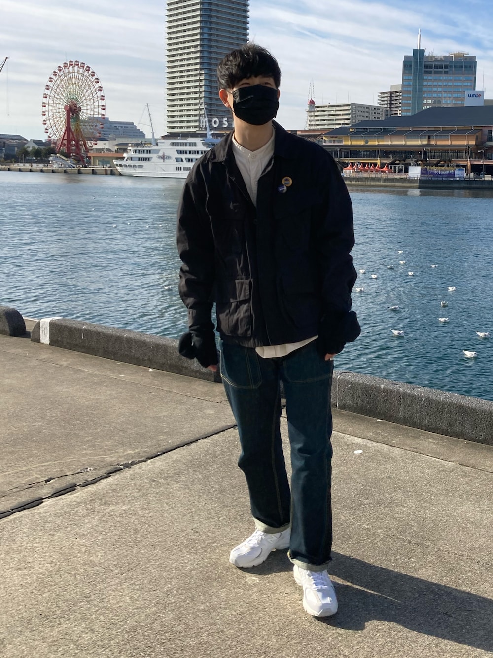 「シンプル、メンズファッション、今日のコーデ、おしゃれさんと繋がりたい、いいね、save、フォローお願いします🤑、ニューバランス、sassafras、ユニクロ、UNIQLO、GU、ジーユー、白スニーカー、スニーカーコーデ、NEWBALANCE、無印良品」｜「GUのアイテム（ジャケット/アウター、ブラック系）」を使った、metsan1986さん（メンズ・177cm）の冬コーディネートの1枚目の写真