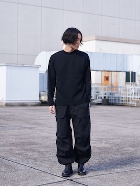 「A + TOKYO（エープラストウキョウ）のSOLOTEXミラノリブクルーネックニット〈リラックスフィット〉（ニット/セーター、ブラック系）」を使った、林 駿太郎さん（メンズ・173cm）の冬コーディネート