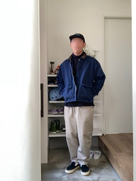 「アイテム（スリッポン）」を使った、ボルさん（メンズ・172cm）の秋コーディネート