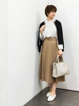 「アイテム（その他シューズ、ホワイト系）」を使った、やまちゃんさん（レディース・166cm）の秋コーディネート