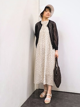 「grove（グローブ）の【洗える/名品】大人の透け感、シアーカーディガン（カーディガン/ボレロ、ブラック系）」を使った、satoponさん（レディース）の春コーディネート
