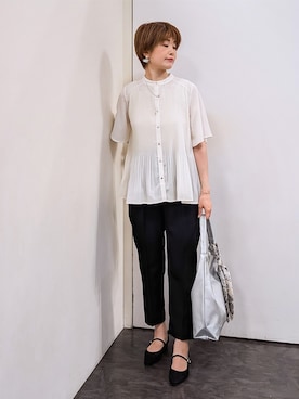 「grove（グローブ）の【体系カバー◎】大人フェミニン消しプリーツブラウス（シャツ/ブラウス、ホワイト系）」を使った、やまちゃんさん（レディース・166cm）の夏コーディネート