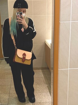 「ゆるニット」｜「アイテム（ハンチング/ベレー帽）」を使った、志緒莉＄さん（レディース・154cm）の冬コーディネート