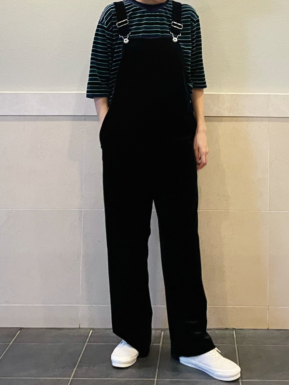 ＜6(ROKU)＞VELOUR BORDER CROPPED T-SHIRT 6 (ROKU) - 6(ROKU)VELOUR BORDER CROPPED T-SHIRTの通販 by