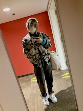 「Adoon plain（アドーンプレーン）のアイテム（パンツ）」を使った、ジリリさん（レディース・165cm）の冬コーディネート
