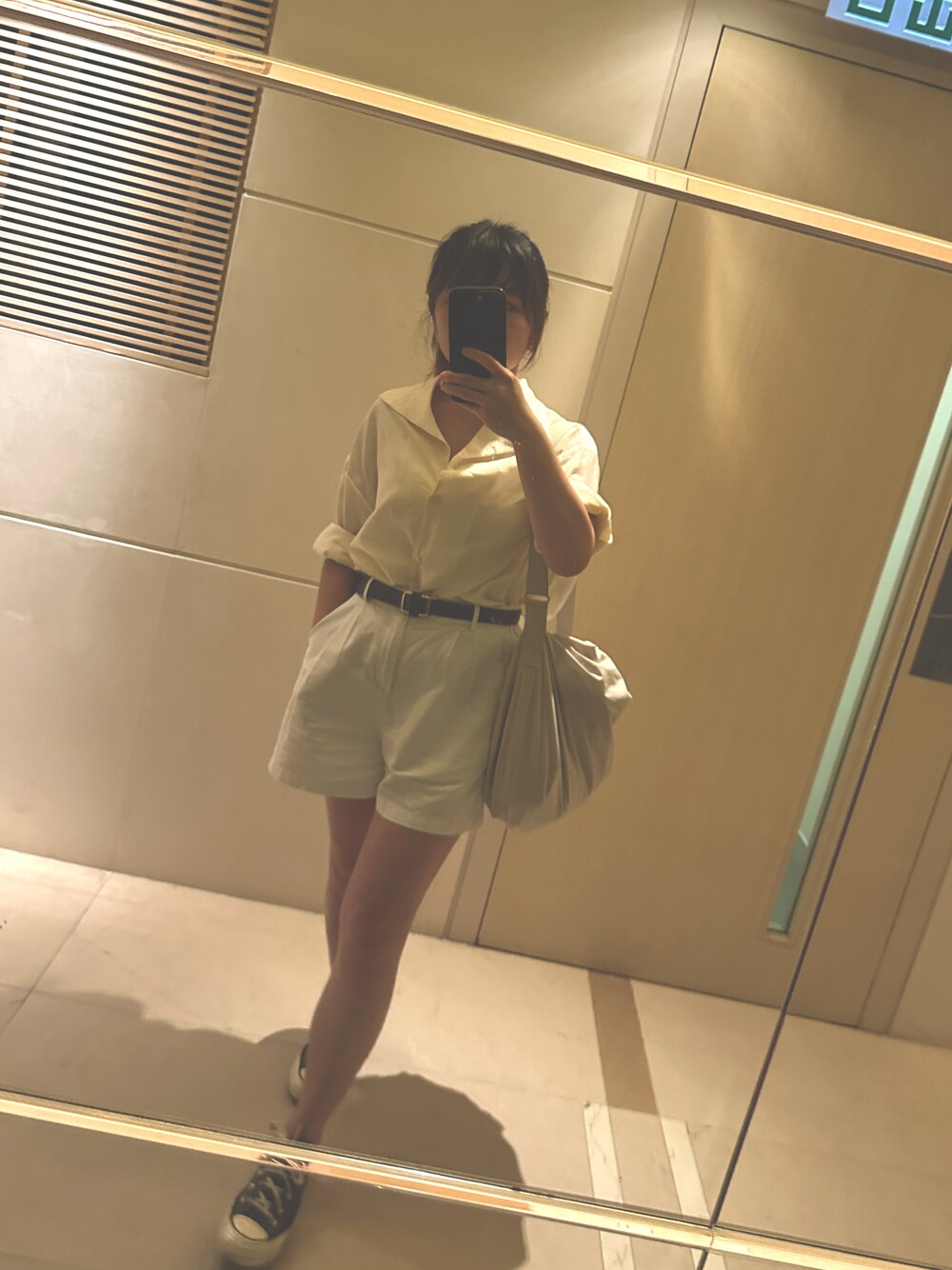 「CONVERSEのconverse(コンバース) NEXTAR110 OX(ネクスター110OX)（スニーカー、グレー系）」を使った、ねこさん（レディース・149cm）の秋コーディネートの1枚目の写真