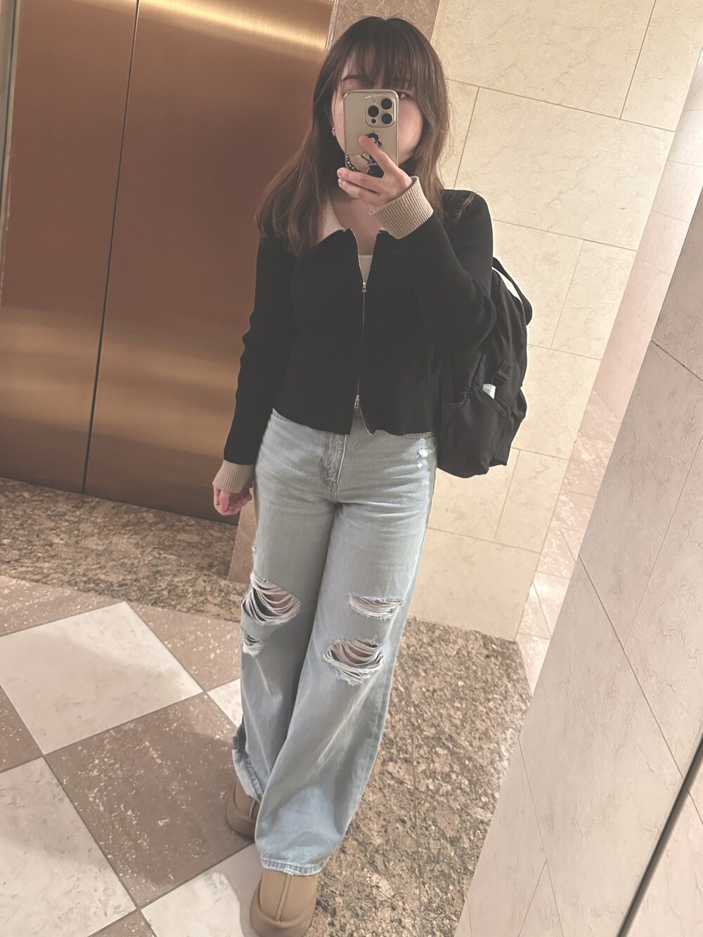 「GUのアイテム（パンツ、ブルー系）」を使った、ねこさん（レディース・159cm）の春コーディネートの1枚目の写真