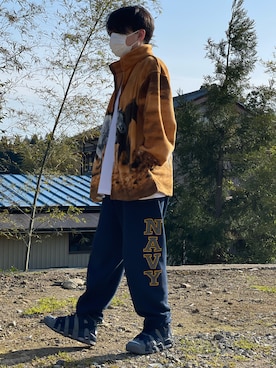 「SOFFE（ソフィー）のアイテム（スウェットパンツ）」を使った、関節のパニックさん（メンズ・175cm）の春コーディネート