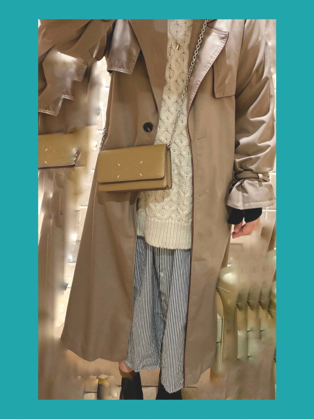 Ameri（アメリ）の「BACK PLEATS LAYERED COAT（トレンチコート